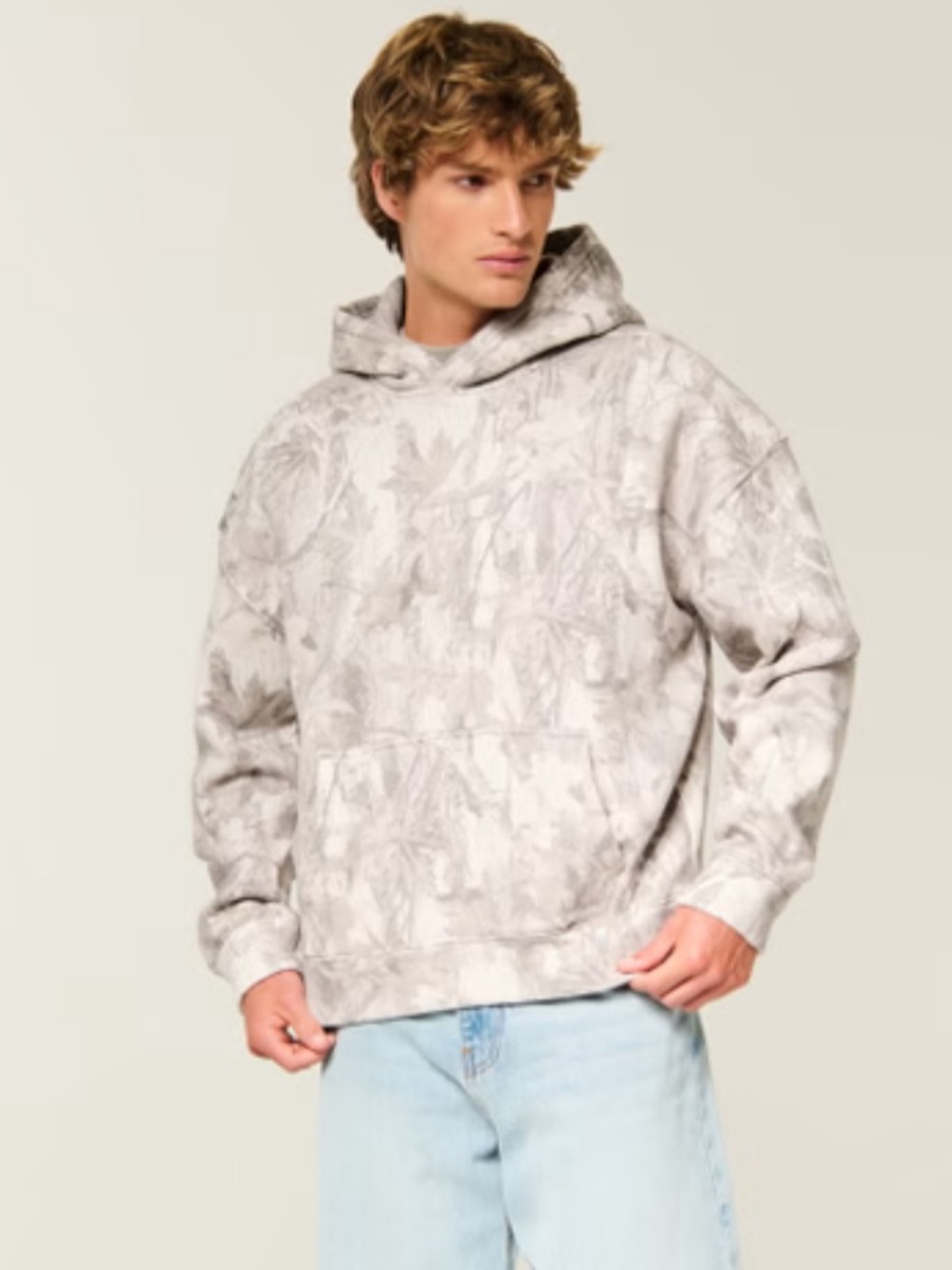 Hollister Men's Light Gray Patterned Pullover Hoodie
